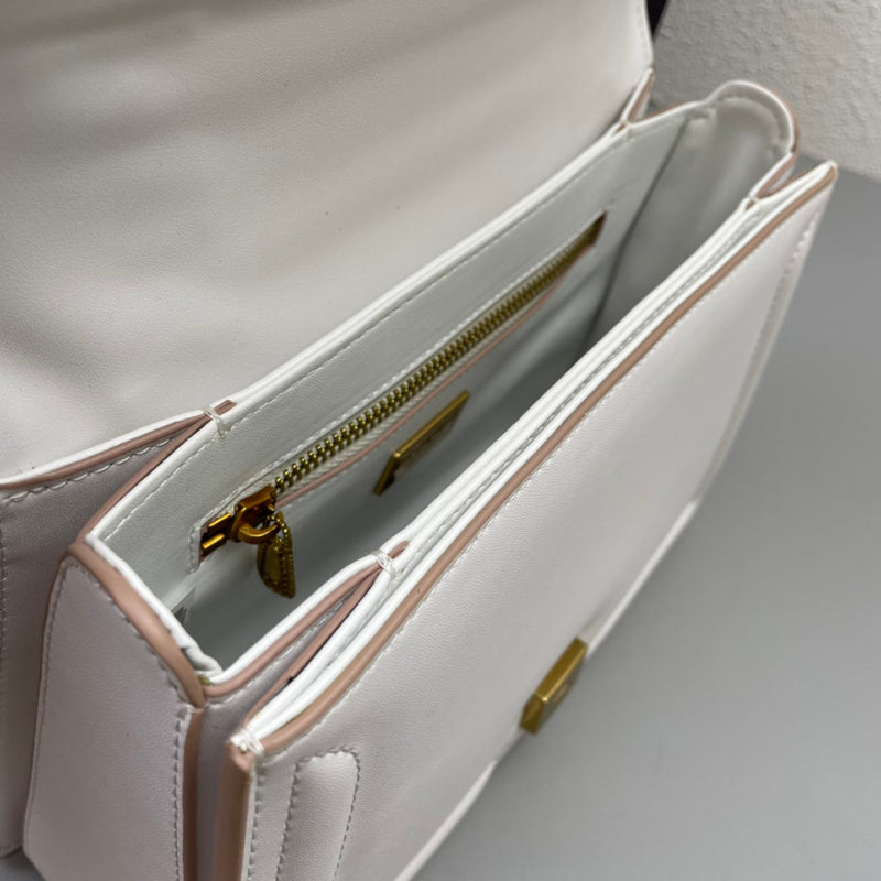 COZY - DAG Bags - 182