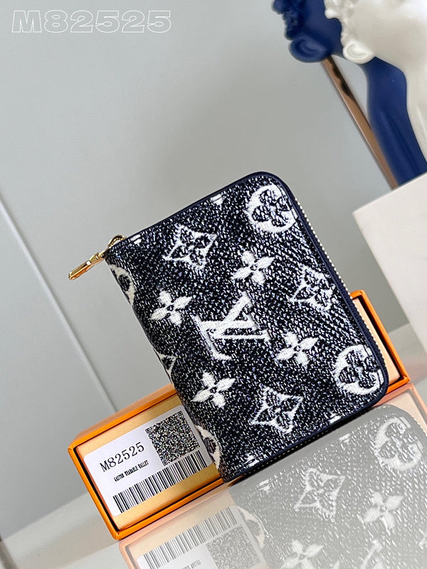 COZY - LOV Wallets - 038