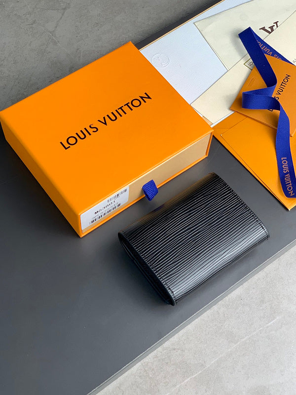 COZY - LOV Wallets - 280
