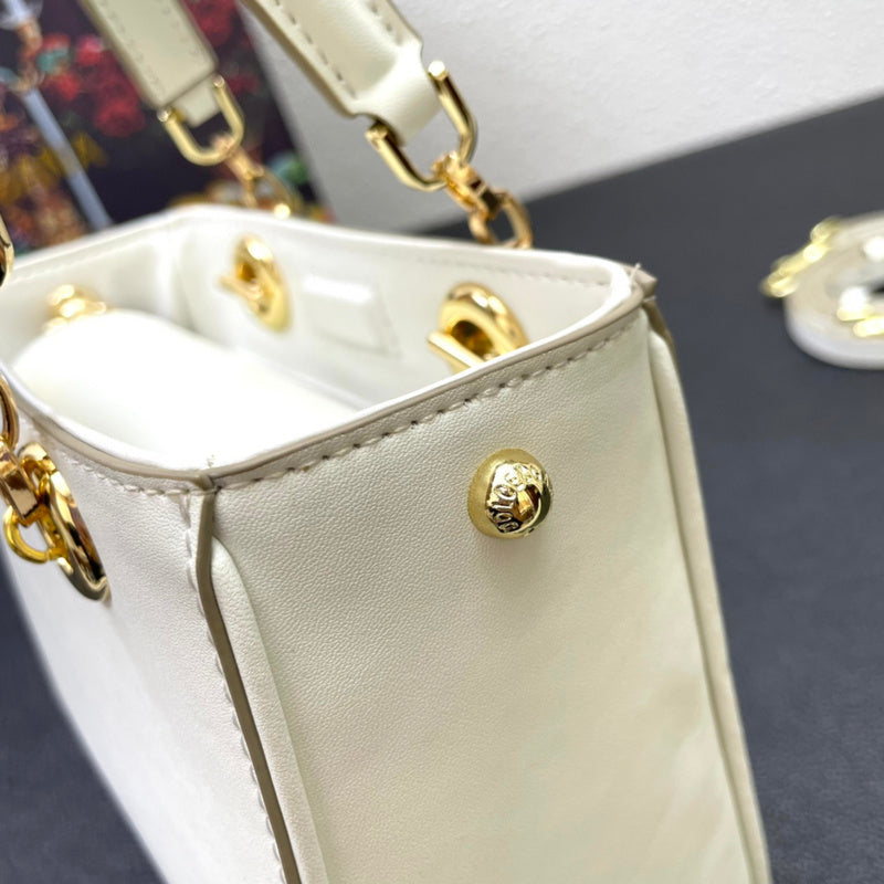COZY - DAG Bags - 200