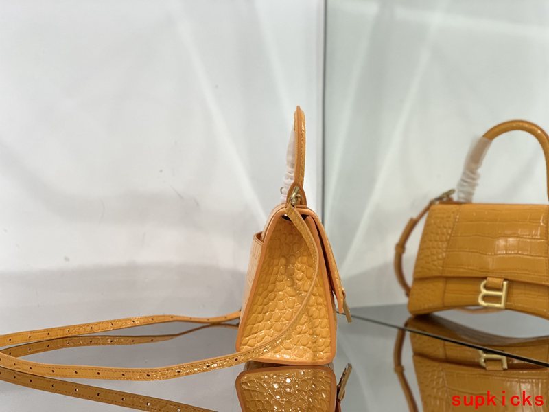 COZY BAGS - BG Hourglass Bags - 138