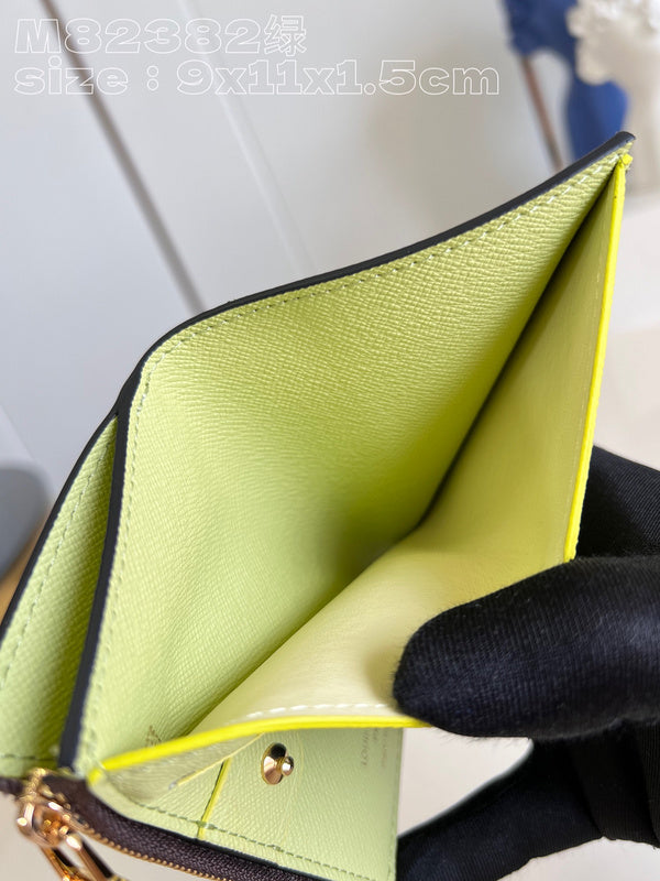 COZY - LOV Wallets - 046
