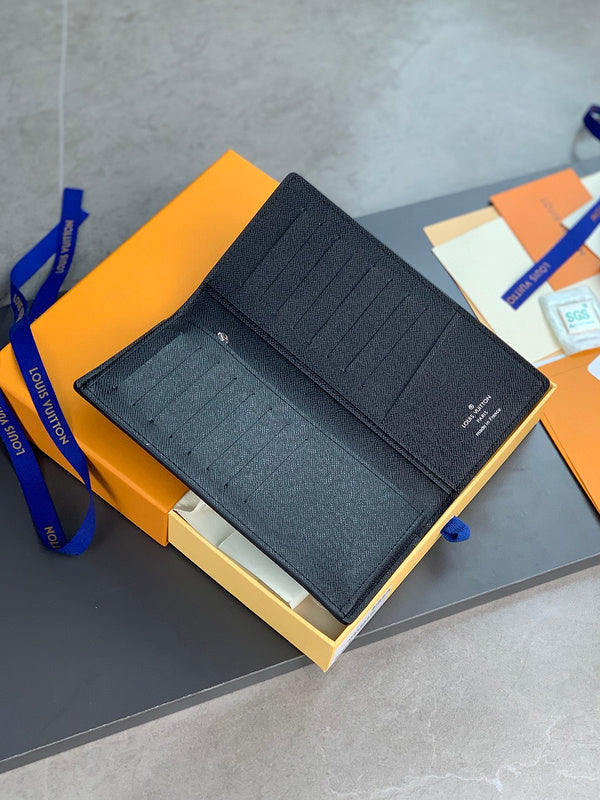 COZY - LOV Wallets - 447