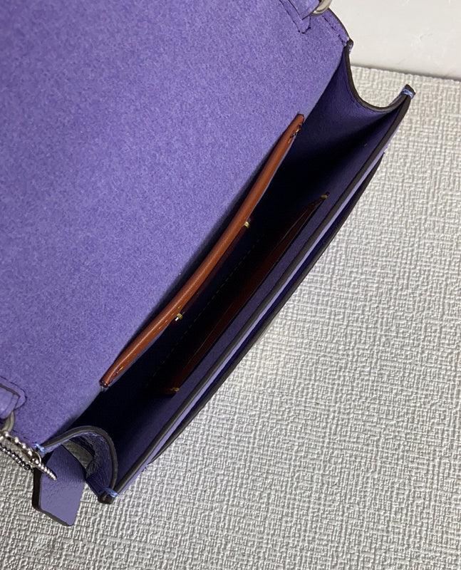 COZY - CAH Bags - 170