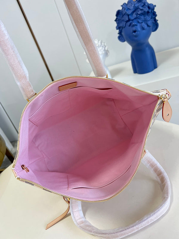 COZY BAGS - LOV Bags - 2010