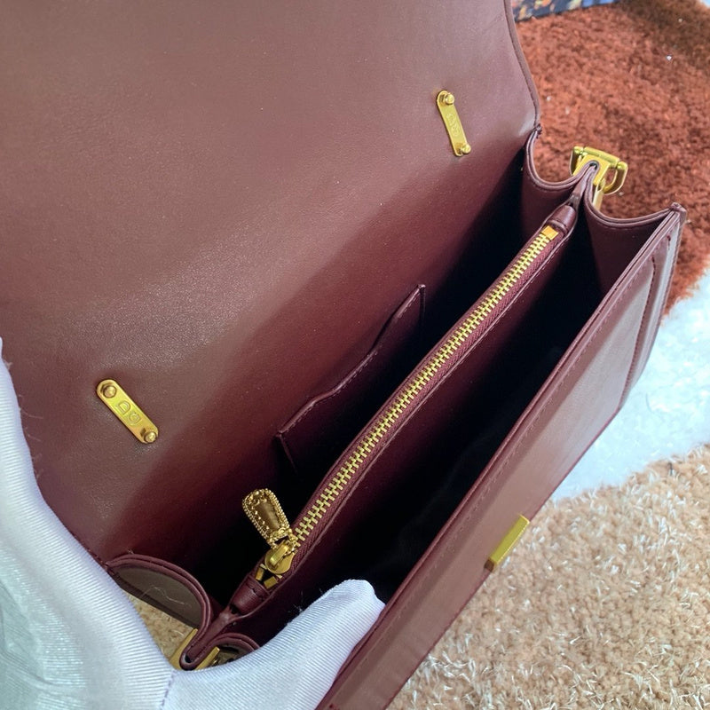 COZY - DAG Bags - 224