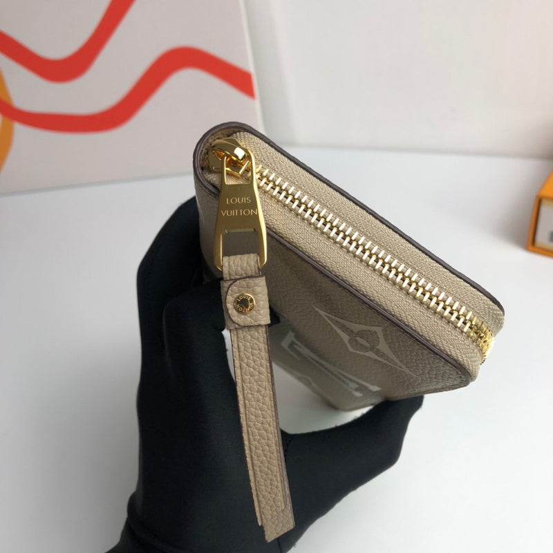 COZY - LOV Wallets - 085