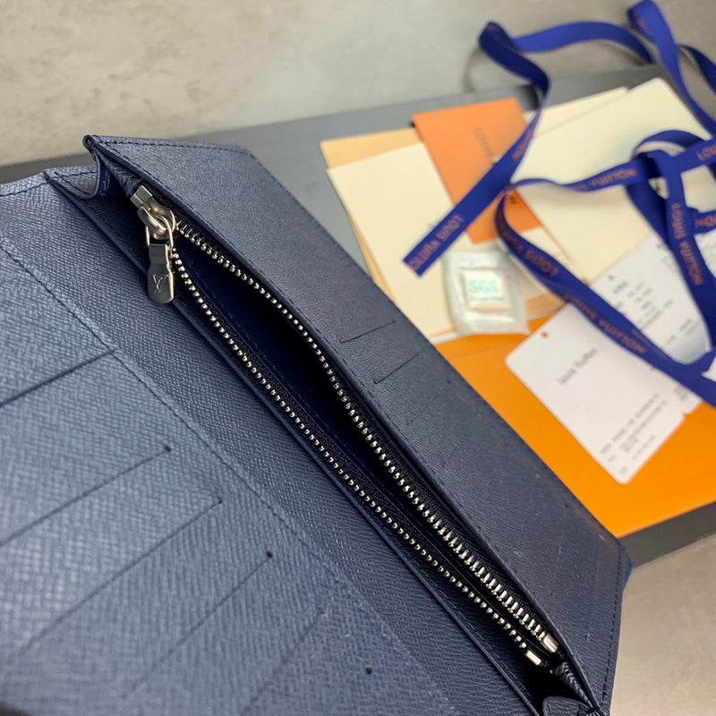 COZY - LOV Wallets - 446