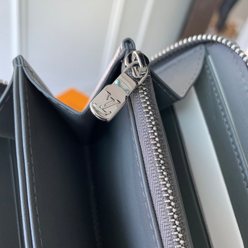 COZY - LOV Wallets - 350