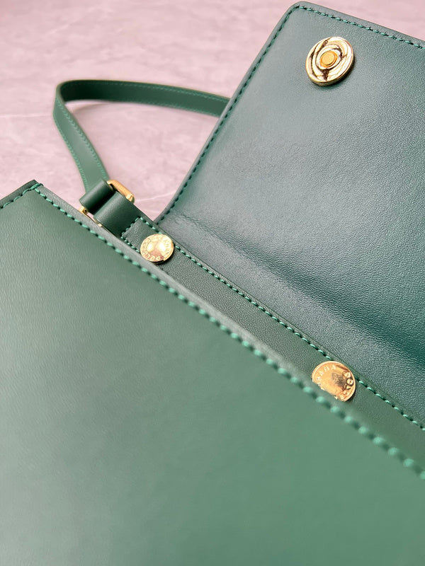 COZY - DAG Bags - 164