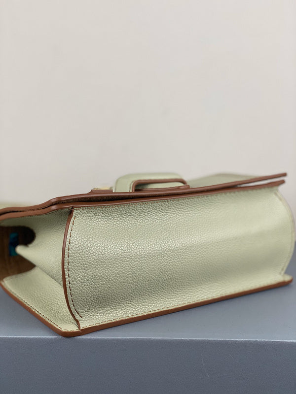 JB - LWO Lady Bags - 101