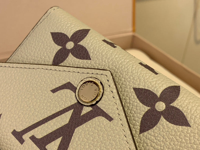 COZY - LOV Wallets - 498