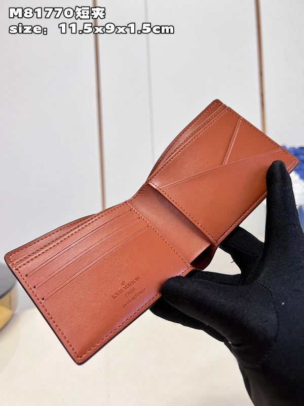 COZY - LOV Wallets - 206
