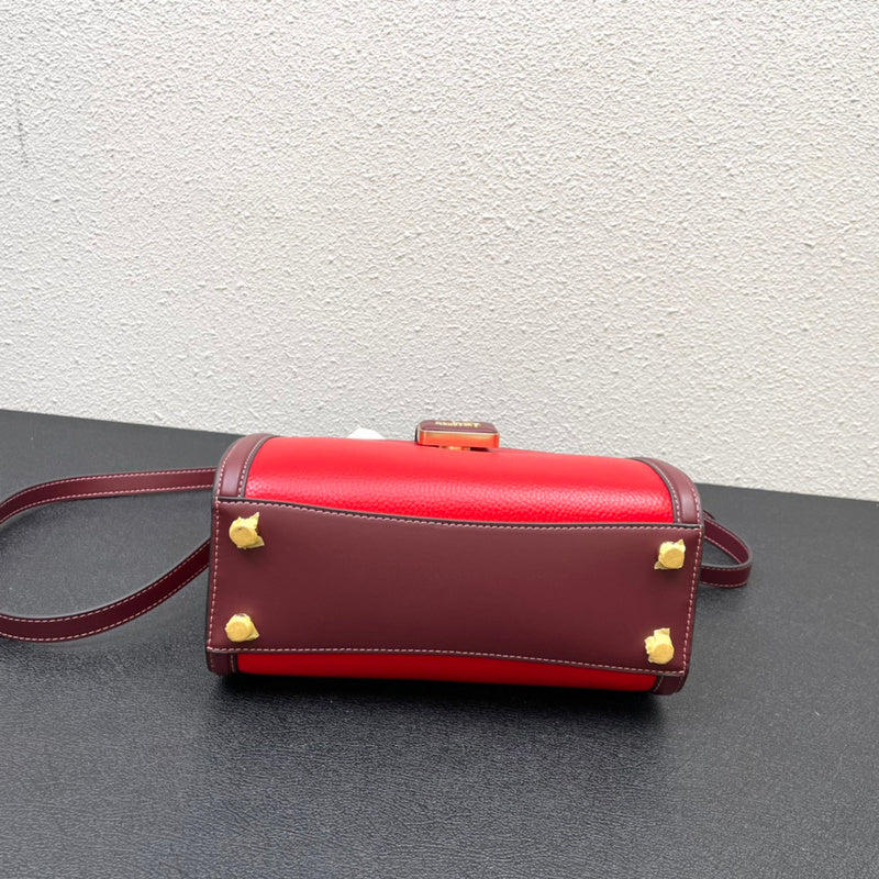 COZY - CAH Bags - 562