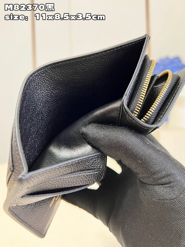 COZY - LOV Wallets - 208