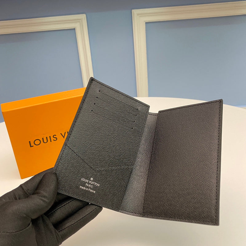 COZY - LOV Wallets - 123