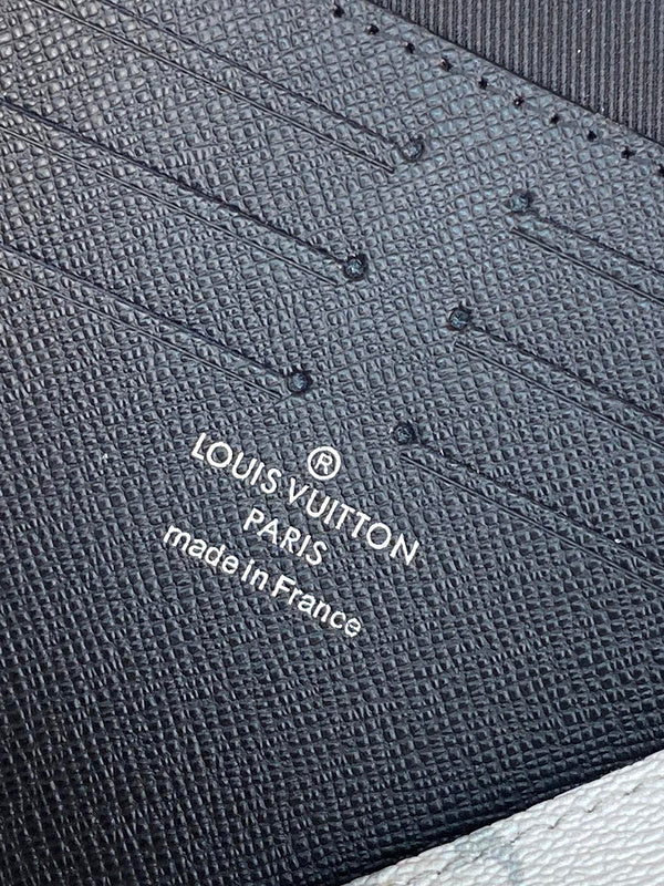COZY - LOV Wallets - 031
