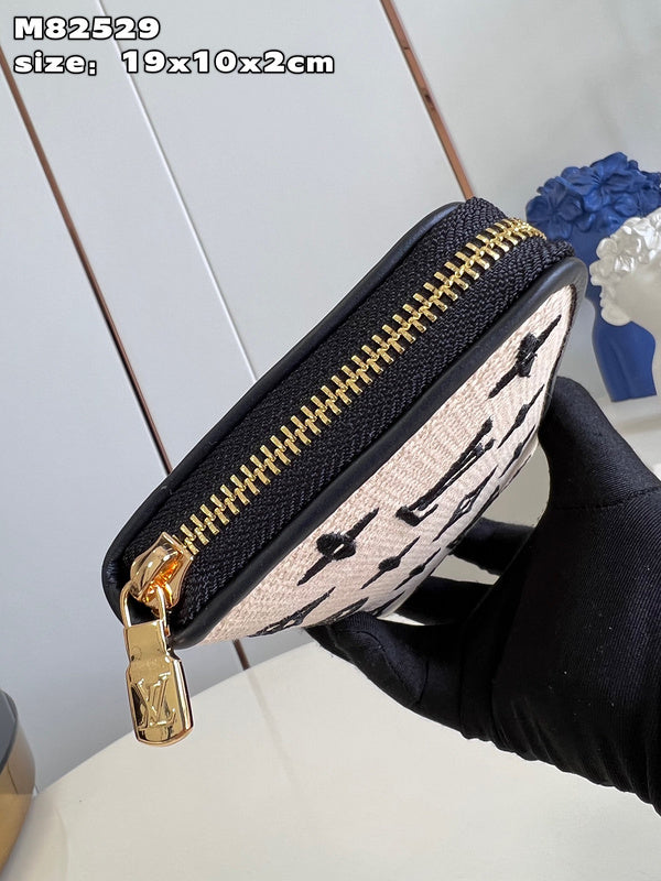 COZY - LOV Wallets - 134