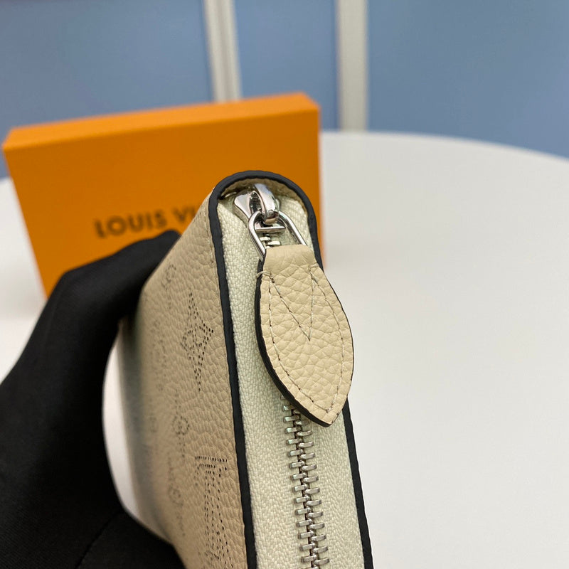 COZY - LOV Wallets - 516