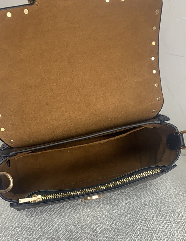 COZY - CAH Bags - 526