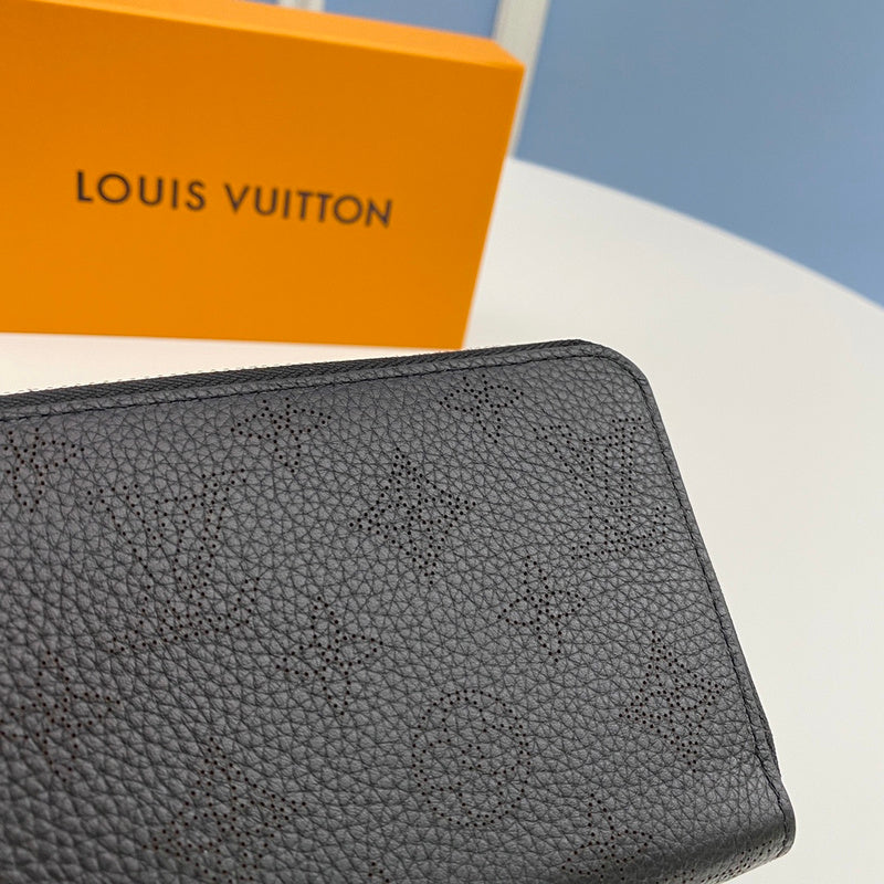 COZY - LOV Wallets - 515