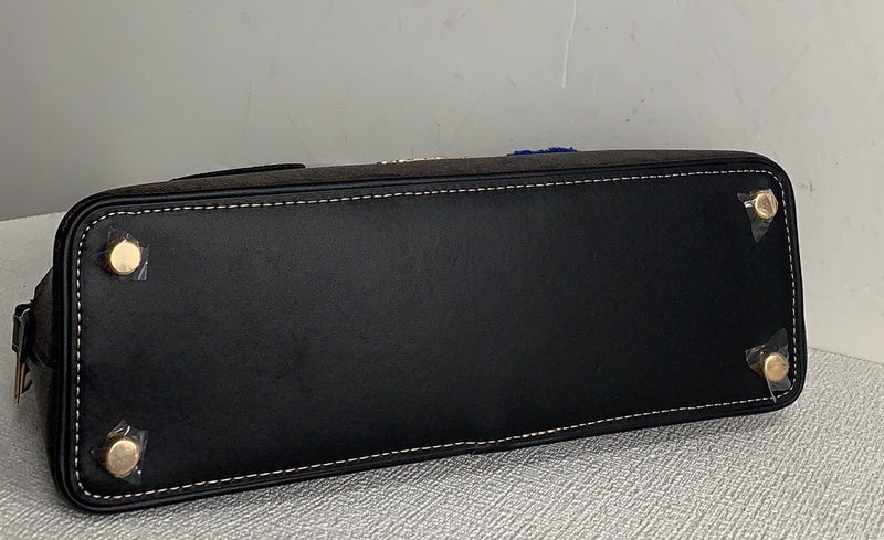 COZY - CAH Bags - 226