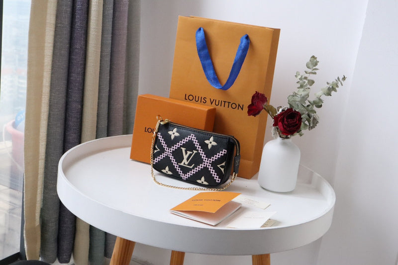 COZY BAGS - LOV Wallets - 638