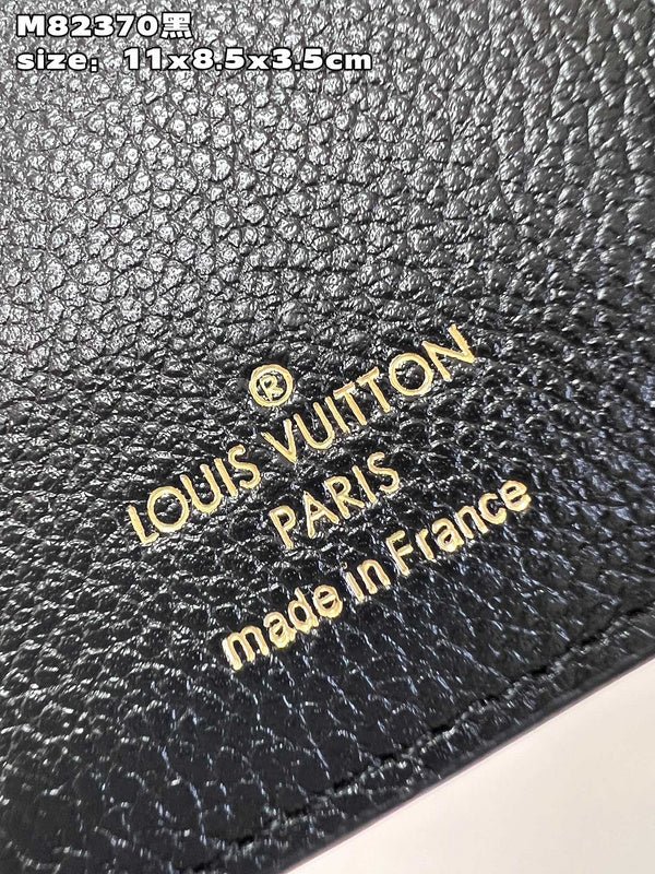 COZY - LOV Wallets - 208