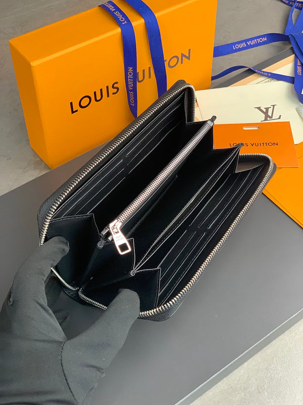 COZY - LOV Wallets - 246