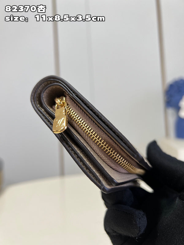 COZY - LOV Wallets - 213