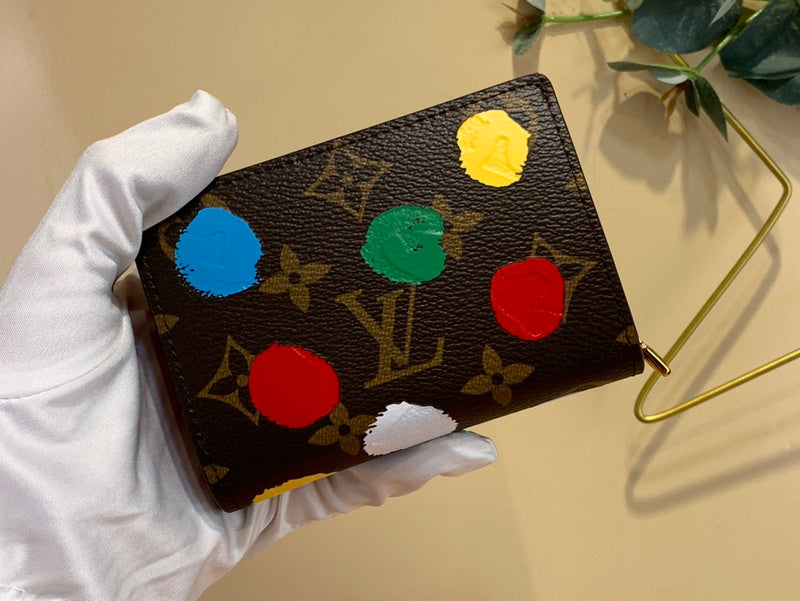 COZY - LOV Wallets - 270