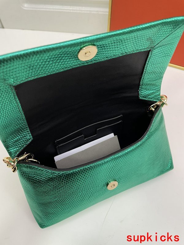 COZY BAGS - Mix Wallets - 520