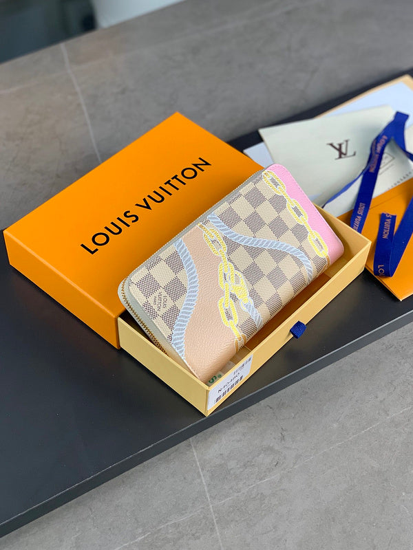 COZY - LOV Wallets - 223