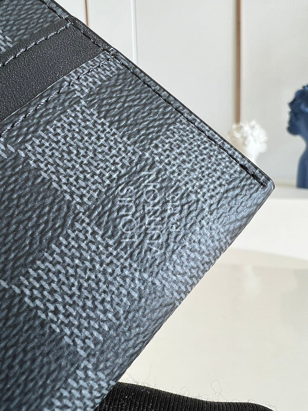 COZY - LOV Wallets - 472