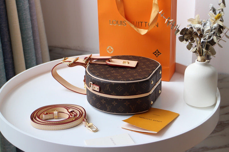 COZY - LV Bags - 4657