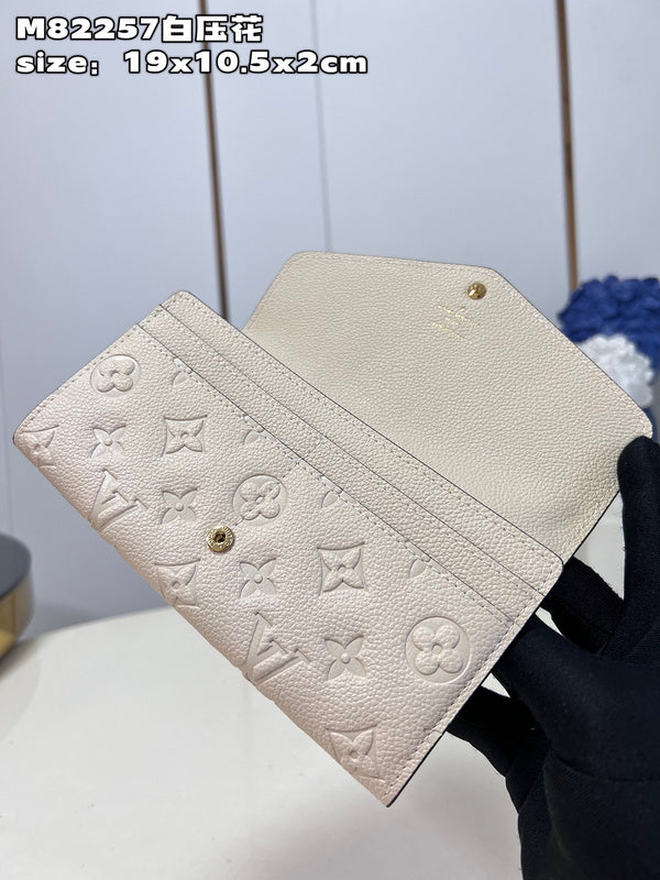 COZY - LOV Wallets - 184