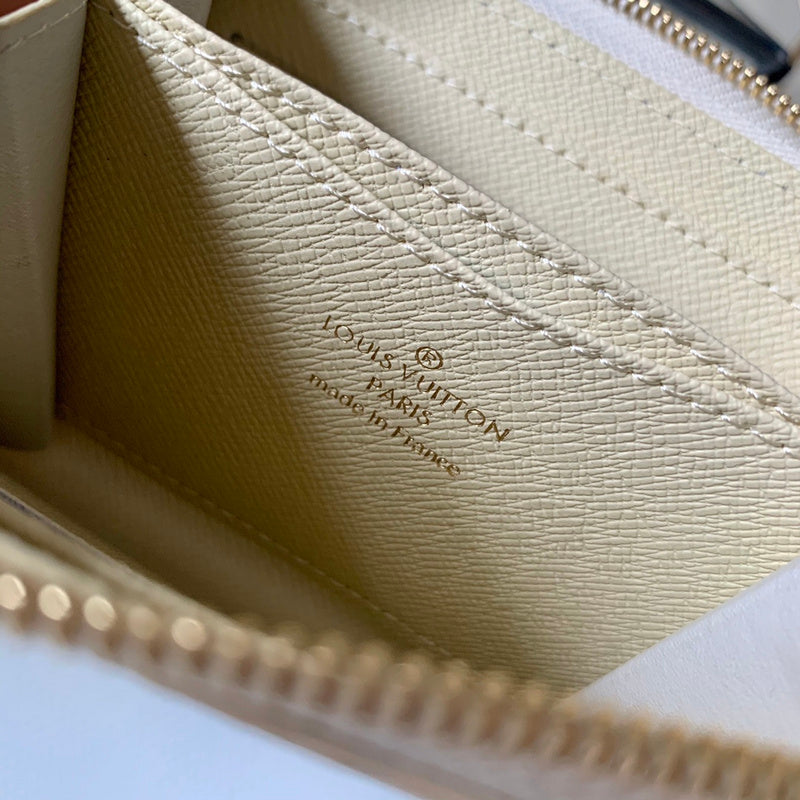 COZY - LOV Wallets - 325