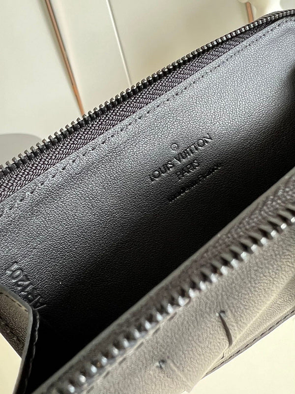 COZY - LOV Wallets - 473