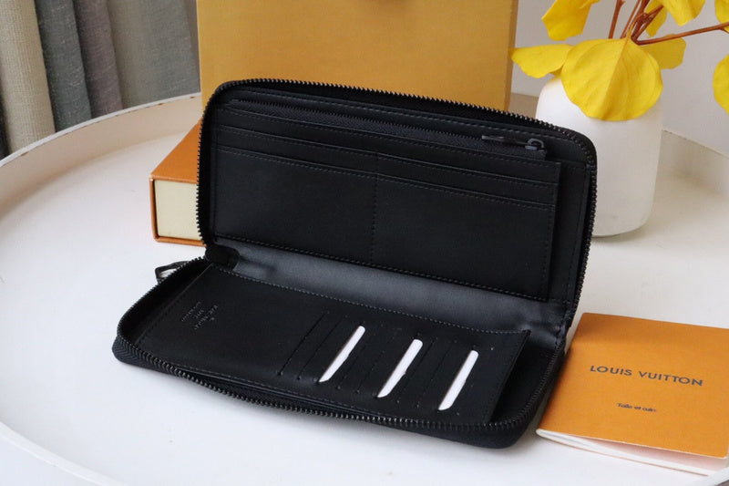 COZY - LOV Wallets - 497