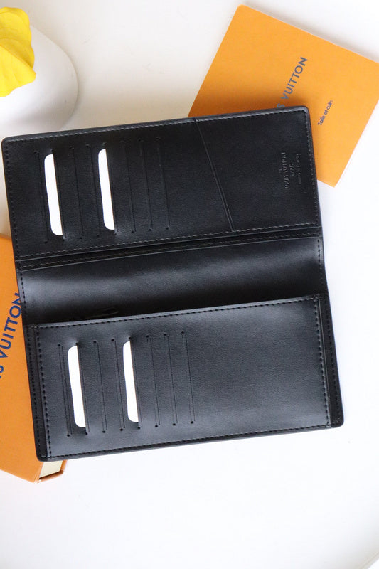COZY - LOV Wallets - 496