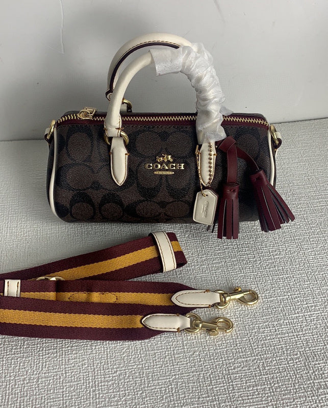 COZY - CAH Bags - 204