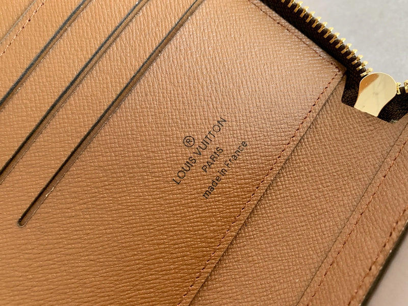 COZY BAGS - LOV Wallets - 690