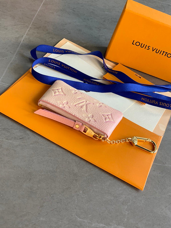 COZY - LOV Wallets - 478