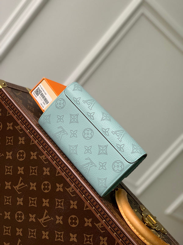 COZY - LOV Wallets - 226