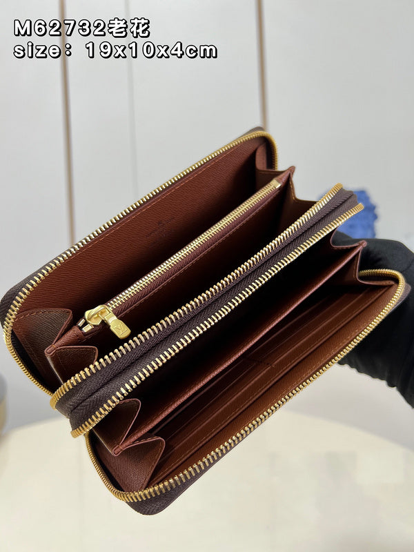 COZY - LOV Wallets - 395