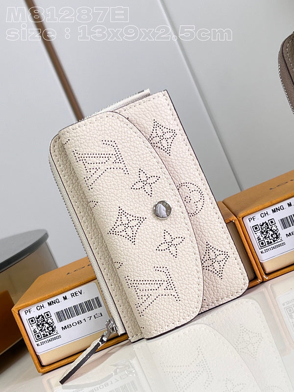 COZY - LOV Wallets - 047