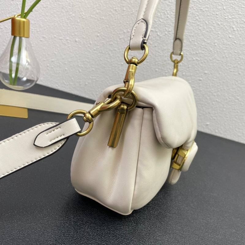 COZY - CAH Bags - 571