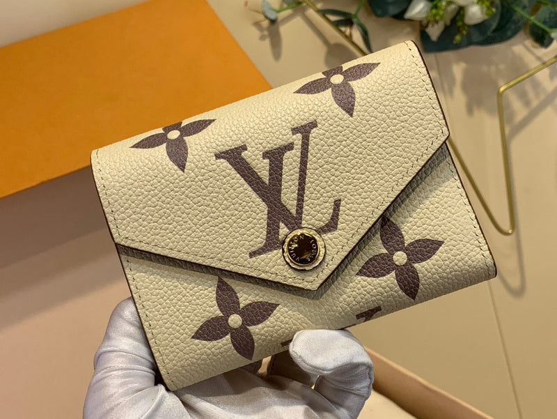 COZY - LOV Wallets - 498