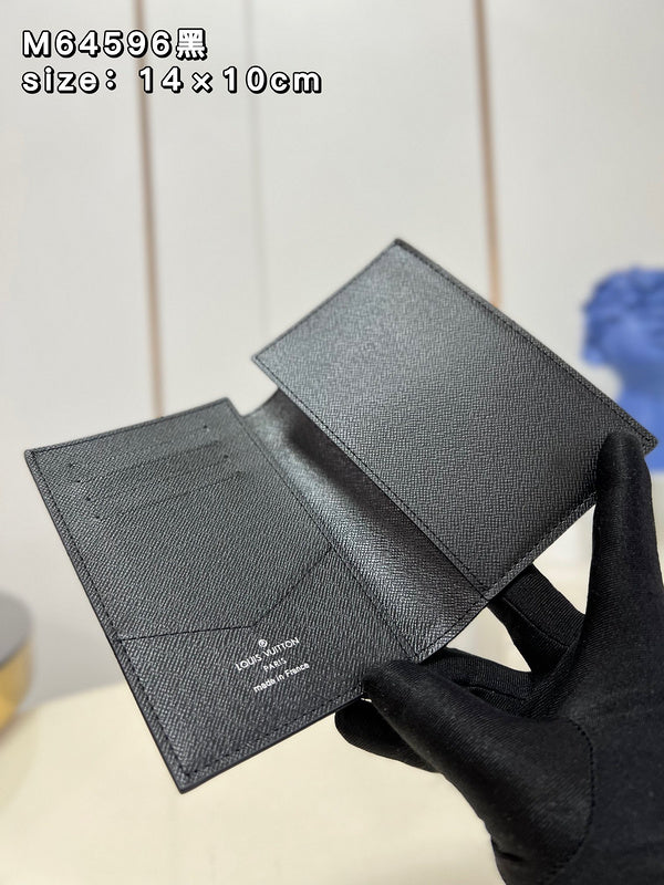 COZY - LOV Wallets - 389