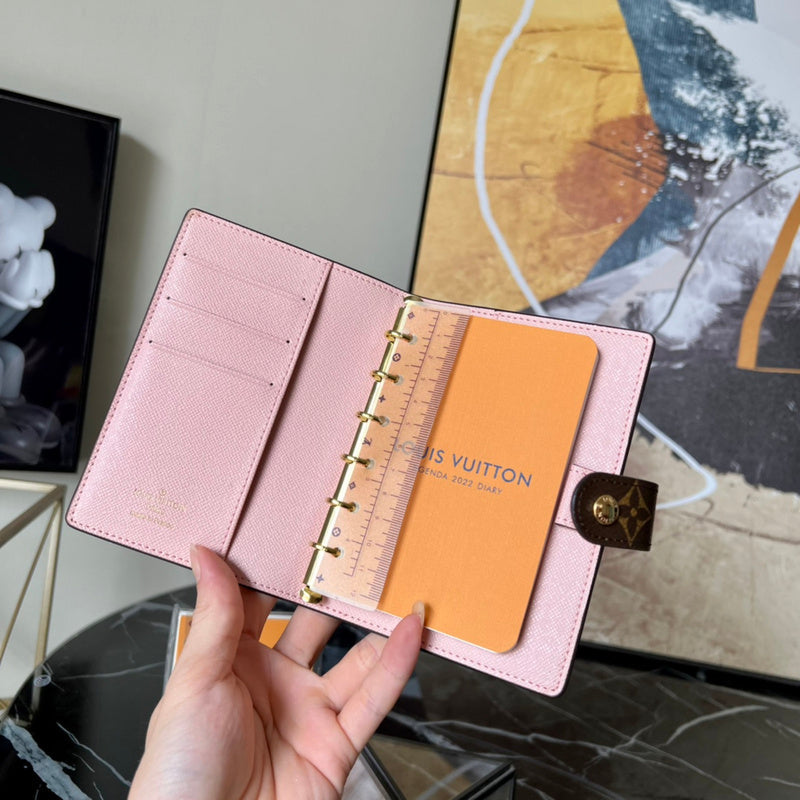 COZY - LOV Wallets - 410